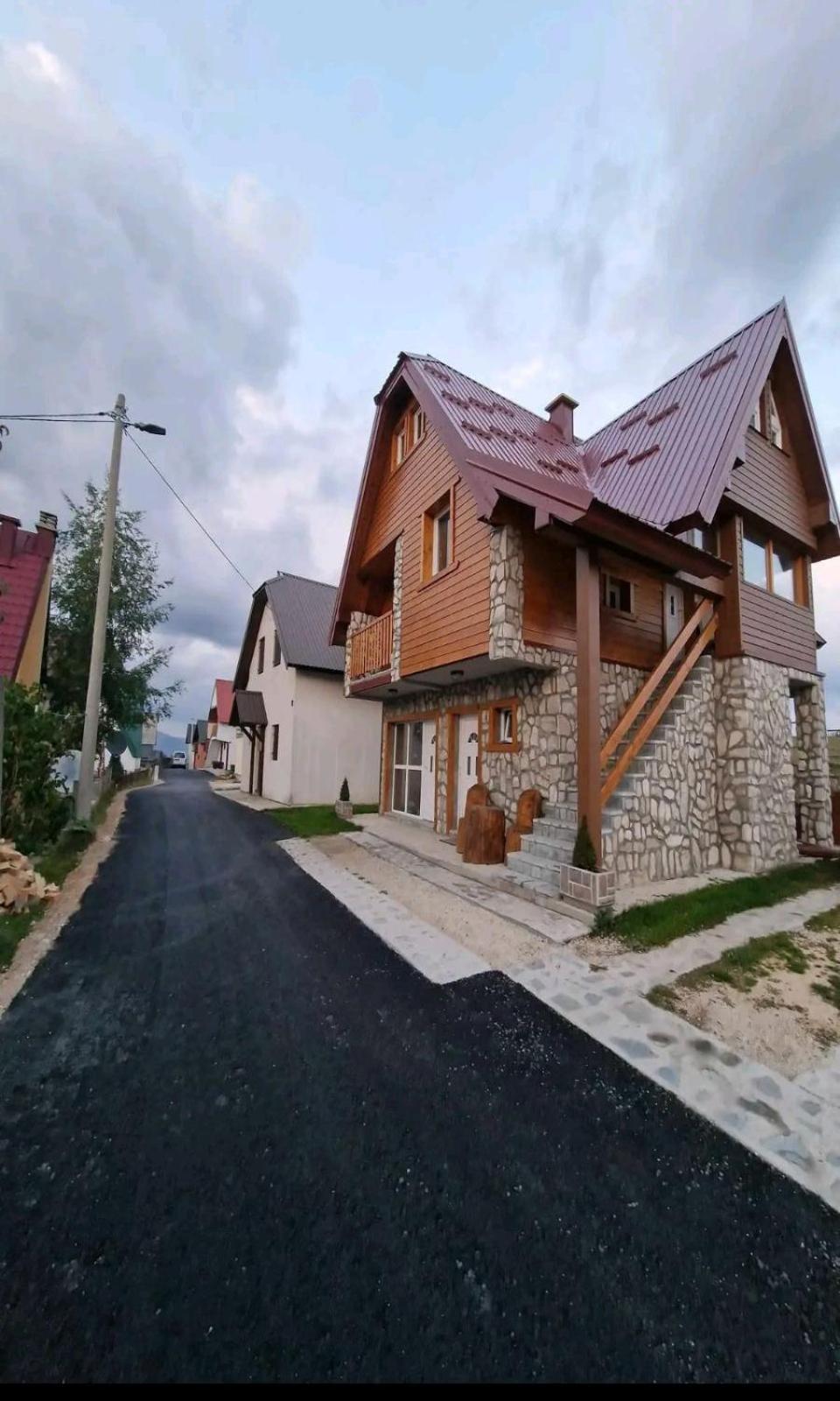 זבליאק Nikolina Apartments מראה חיצוני תמונה